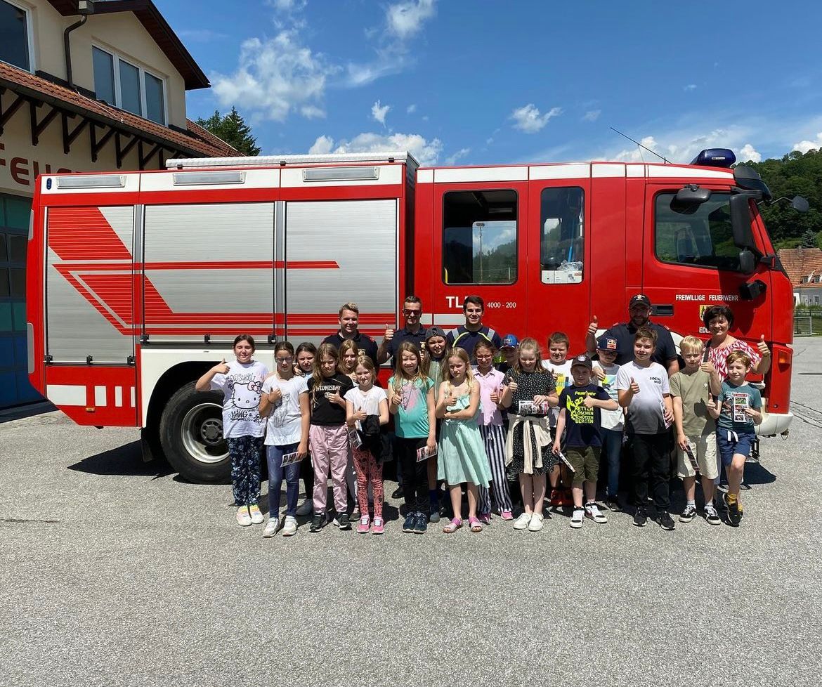 Besuch der Volksschule bei der Feuerwehr Edlitz