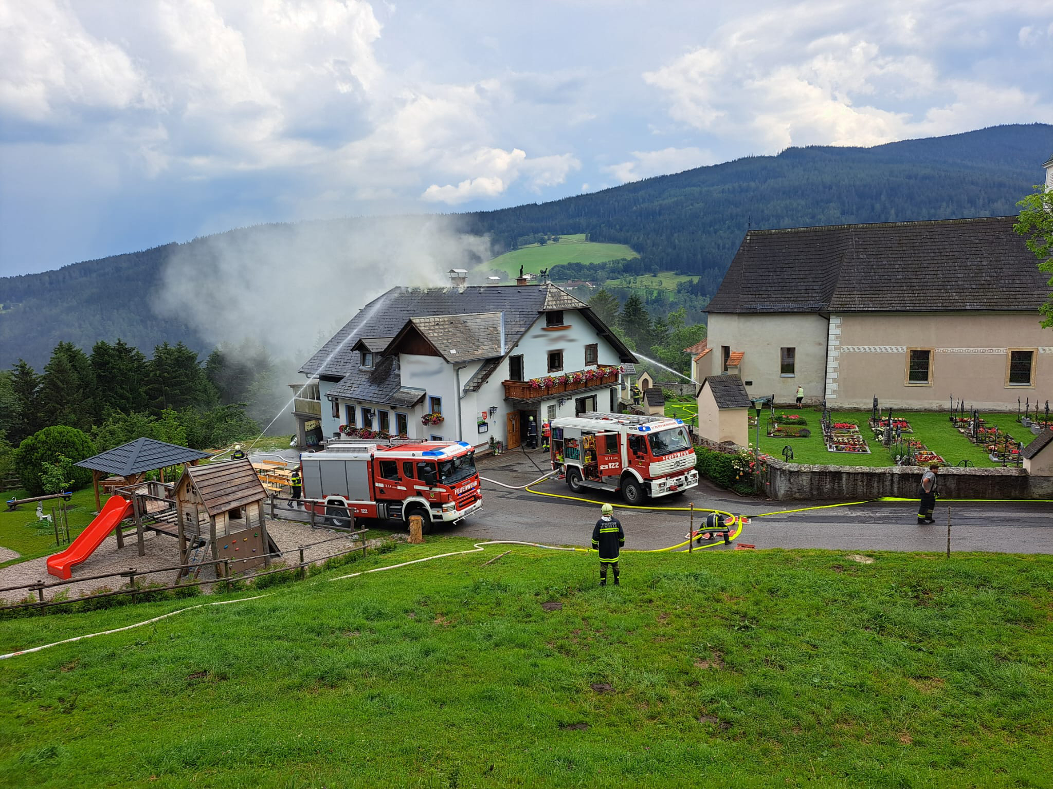 Dachstuhlbrand in St. Peter am Wechsel