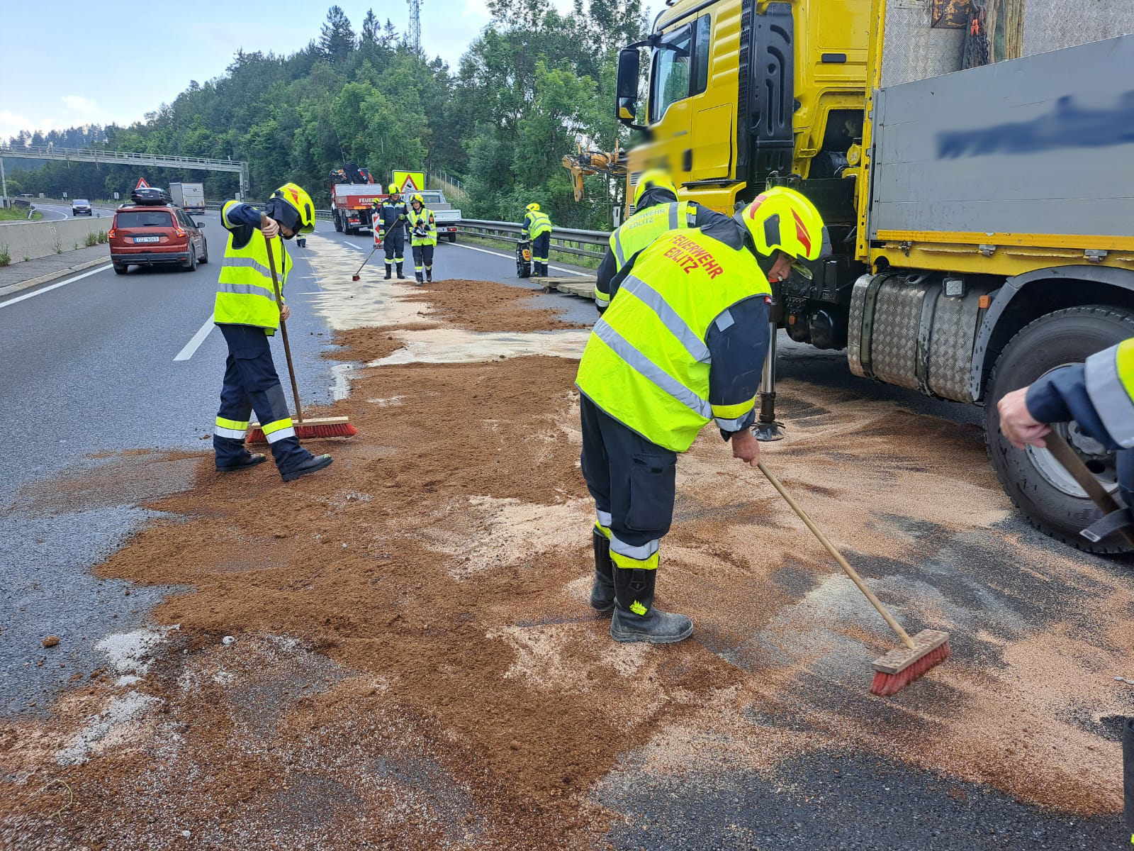 Schadstoffeinsatz auf der A2 im Wechselabschnitt