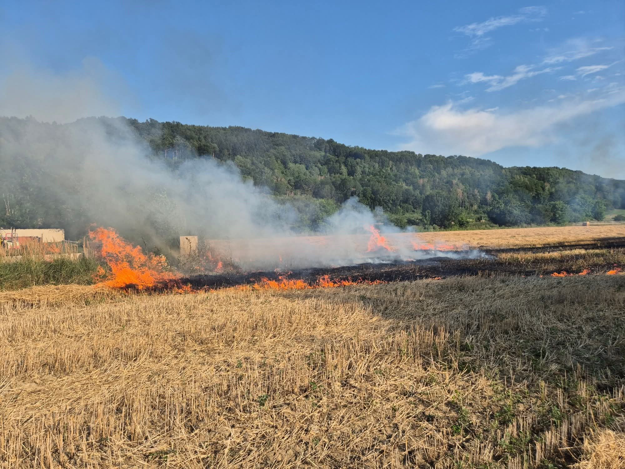 Feldbrand in Hütten